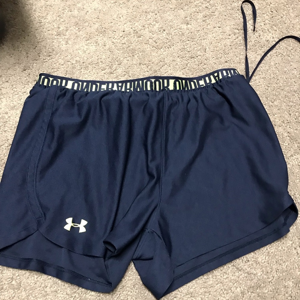 Great condition under armour shorts